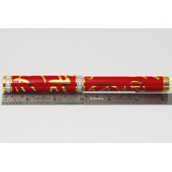 Caran d'Ache Hongkong Limited Edition Füllhalter Patronenfüller 18K M Feder Box