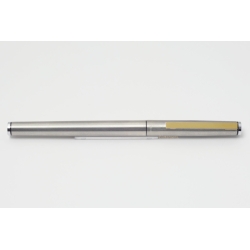 Pelikan P560 Signum Edelstahl mattiert 14C OBB Goldfeder Patronenfüller