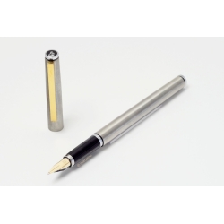 Pelikan P560 Signum Edelstahl mattiert 14C OBB Goldfeder Patronenfüller