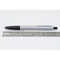 Pelikan K 440 Silverstar Kugelschreiber Chrom strichmattiert Schwarz