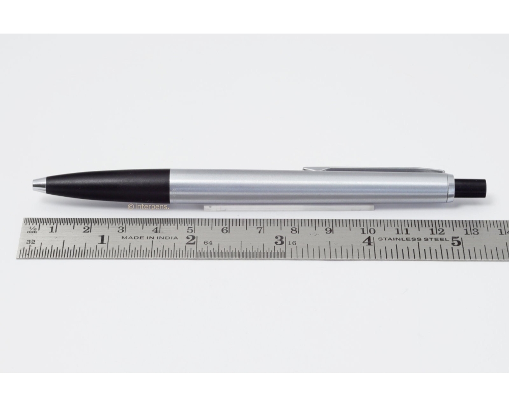 Pelikan K 440 Silverstar Kugelschreiber Chrom strichmattiert Schwarz