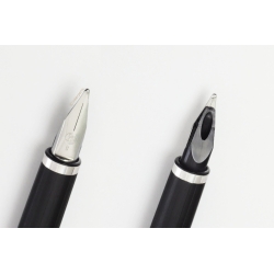 Pelikan P630 Signum B Steel-Nib Duritan Dark-blue Cartridgefiller NOS
