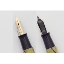 Student Nr. 10 Schildpatt-marmoriert Druckknopffüller 14ct. M Bock-Goldfeder 1935 Box Vintage