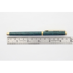 Pelikan P381 New Classic Vintara-green 14C M Gold-nib Cartridge-filler Fountain pen