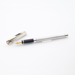 Montblanc M18120 Noblesse Silver-coated Guilloche 18C M Gold-nib Cartridge-filler